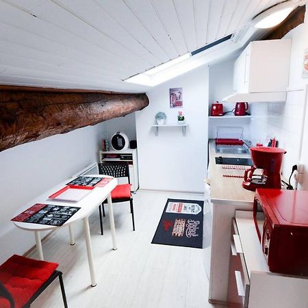 Studio 9 Classe 2 Etoiles Carcassonne Exteriör bild